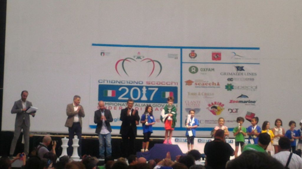 premiazu8f.jpg